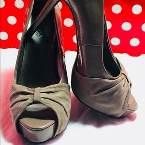 Carlos by Carlos Santana Size 8 Heels